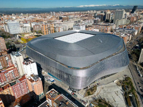 Die Fassade des berühmten "Estadio Santiago Bernabéu" in Madrid kommt aus Koblenz