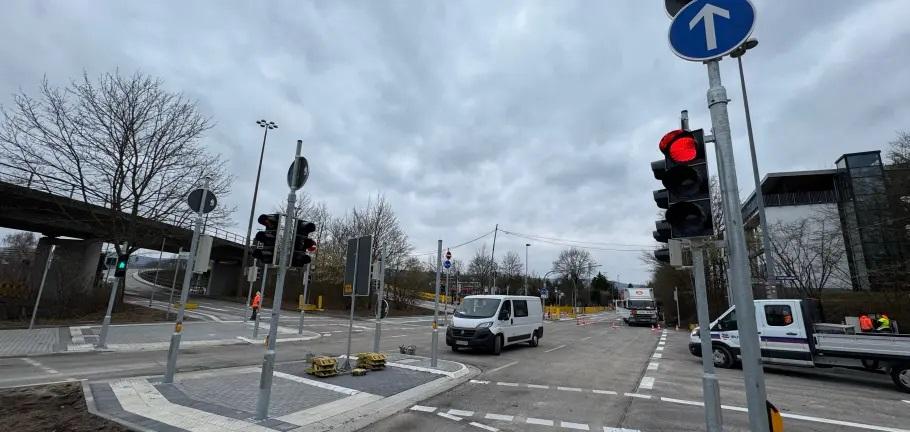 Die Kreuzung Winninger Strasse/Oberweiher ist wieder ohne Baustelle. Die Kreuzung Winninger Strasse/Oberweiher ist wieder ohne Baustelle.