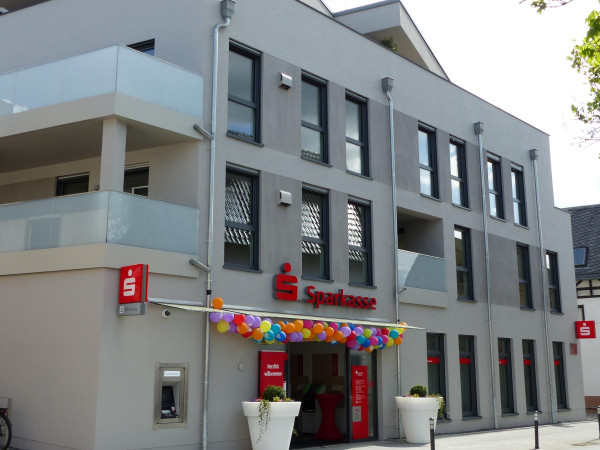 Die neue Geschäftsstelle der Sparkasse Koblenz im Stadtteil Horchheim.
