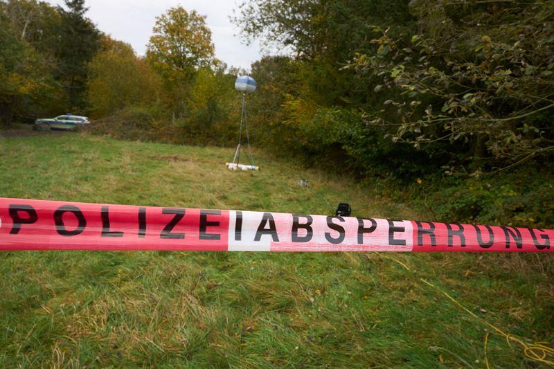 Ein Absperrband war damals am Fundort am Rodder Maar aufgespannt worden. (Archivbild) Ein Absperrband war damals am Fundort am Rodder Maar aufgespannt worden. (Archivbild)