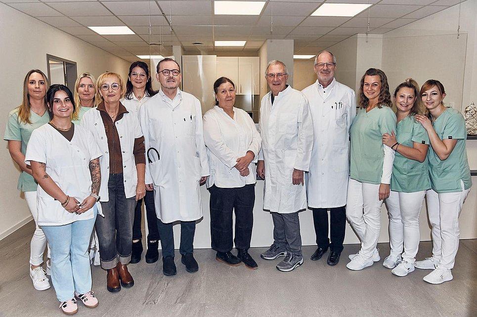 Ein hochmotiviertes Team um Dr. Maasberg wird sich um die gesundheitliche Versorgung in Mayen und Umgebung kümmern. Ein hochmotiviertes Team um Dr. Maasberg wird sich um die gesundheitliche Versorgung in Mayen und Umgebung kümmern.