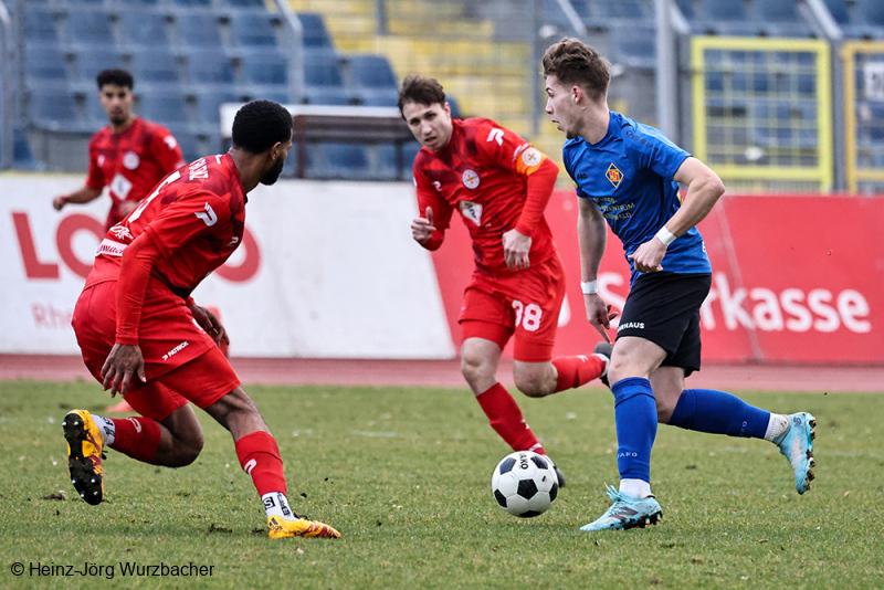 Eldin Hadzic im Trikot des FC Rot-Weiss Koblenz (Archivbild)