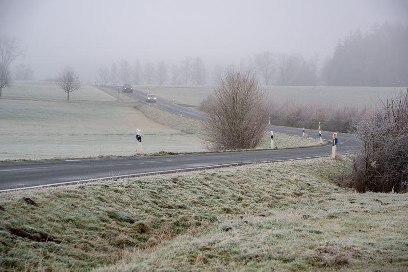 Für das Wochenende muß man sich auf Nebel und Glätte einrichten. Für das Wochenende muß man sich auf Nebel und Glätte einrichten.