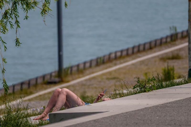 Hitze belastet auch viele Einwohner von Städten in Rheinland-Pfalz. (Symbolbild) Hitze belastet auch viele Einwohner von Städten in Rheinland-Pfalz. (Symbolbild)