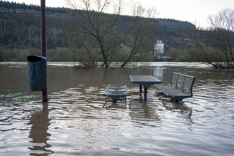 Höchstmarke ist erreicht - Wasserstände sinken wieder.