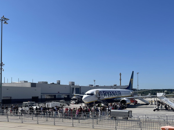 Immer mehr Passagiere reisen wieder über den Flughafen Hahn.