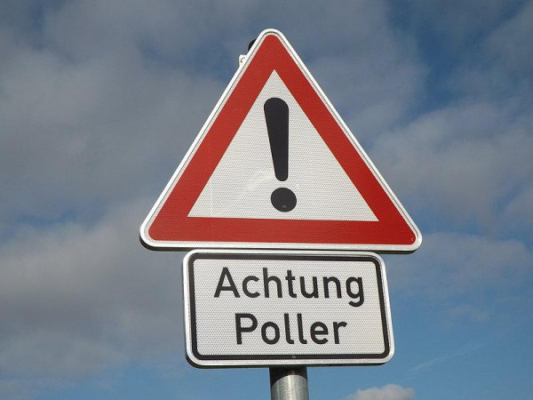 In der Potsdamer Straße wird eine neue, elektrische Polleranlage errichtet. (Symbolbild)