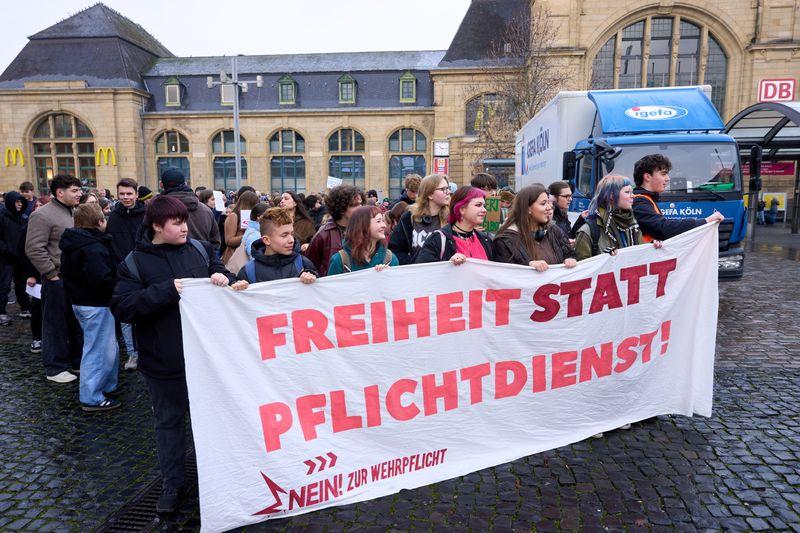 In Koblenz kamen bei dem Schülerstreik rund 200 Menschen zusammen.