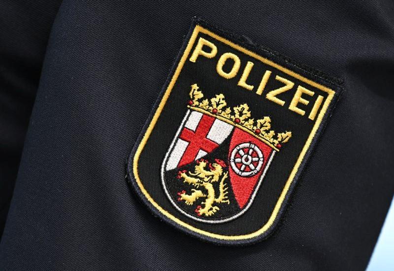 In Nassau wurde am Sonntagabend eine Spielothek überfallen. Die Polizei fahndet nach zwei männlichen Räubern. In Nassau wurde am Sonntagabend eine Spielothek überfallen. Die Polizei fahndet nach zwei männlichen Räubern.