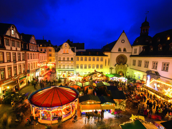 Koblenzer Weihnachtsmarkt Jesuitenplatz.
