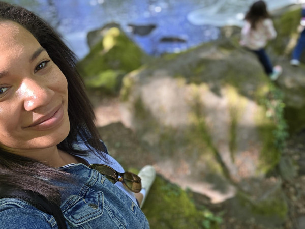 Latoya hat den Instagram-Kanal „kidsinkoblenz“ und den „Online-Ausflugsfinder“ ins Leben gerufen.
