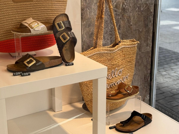 Legere Slipper galten früher eher als praktisch, modisch aber eher unauffällig. Heute jedoch mehr im Trend, als kaum ein anderer Schuh.