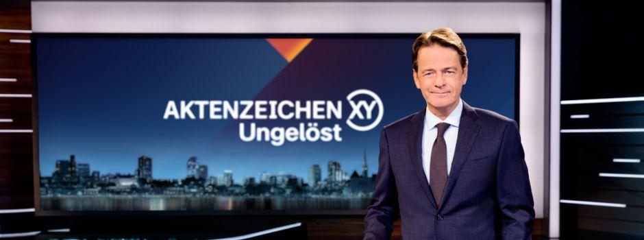 Moderator Rudi Cerne im Studio von Aktenzeichen XY ungelöst.