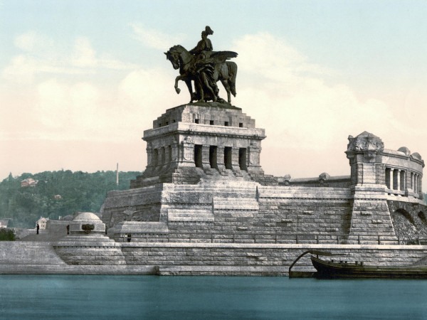 Moselseite des Kaiser-Wilhelm-Denkmals, um 1900
