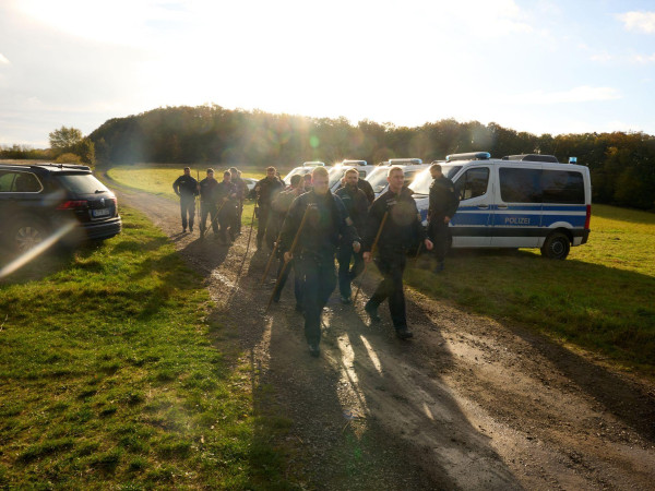 Polizisten waren in dem Verfahren auch als Zeugen geladen. (Archivbild)