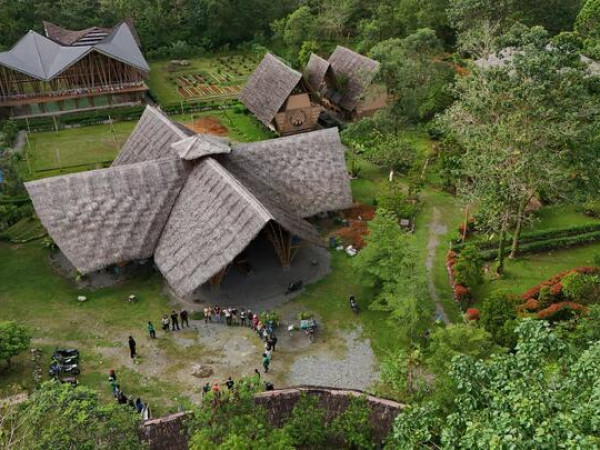 Recycling-Dorf in Indonesien aus der Vogelperspektive