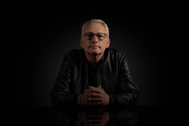 Sascha Monschauer als Brad Pitt