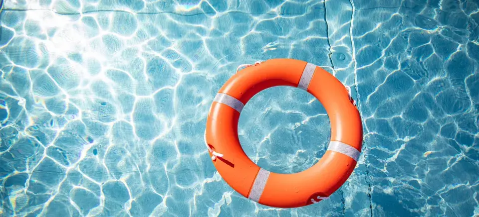 Schwimmbad (Symbolbild) Schwimmbad (Symbolbild)