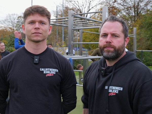 Seit Anfang 2025 gibt es in Güls die Calisthenics-Community von Dominik (rechts) und Alex.