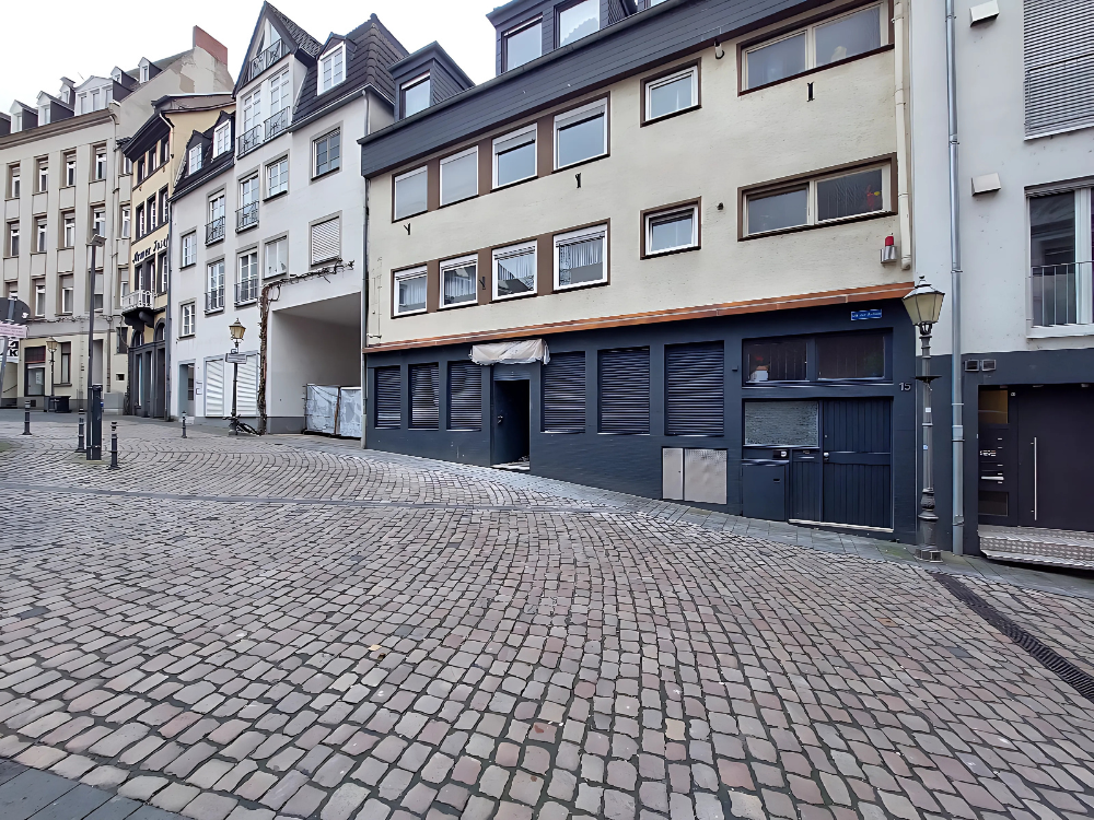 Soll hier demnächst eröffnen: IRGENDWO Koblenz Soll hier demnächst eröffnen: IRGENDWO Koblenz
