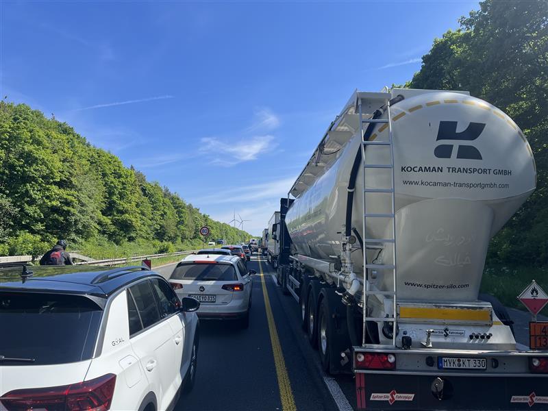 Stau (Symbolbild) Stau (Symbolbild)