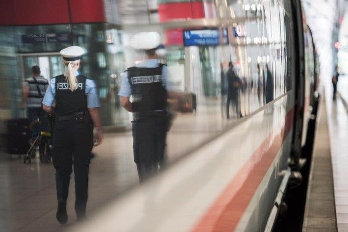 Symbolbild Zug / ICE Symbolbild Zug / ICE