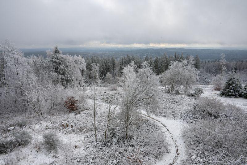 Vor allem in höheren Lagen ist weiterhin mit Schnee zu rechnen. (Symbolfoto) Vor allem in höheren Lagen ist weiterhin mit Schnee zu rechnen. (Symbolfoto)