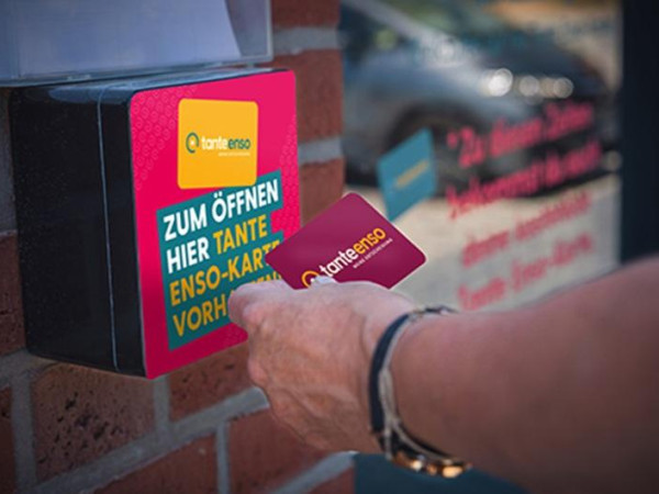 Zugang zu "ihrem" Tante Enso-Supermarkt erhalten Kunden mit einer personalisierten Kundenkarte.