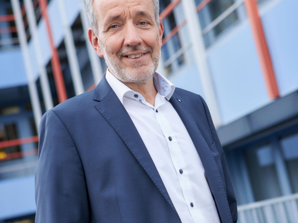 Zum Jahresende verabschiedet sich der Vorsitzende der Geschäftsführung der Agentur für Arbeit Koblenz-Mayen, Frank Schmidt, in den Ruhestand.